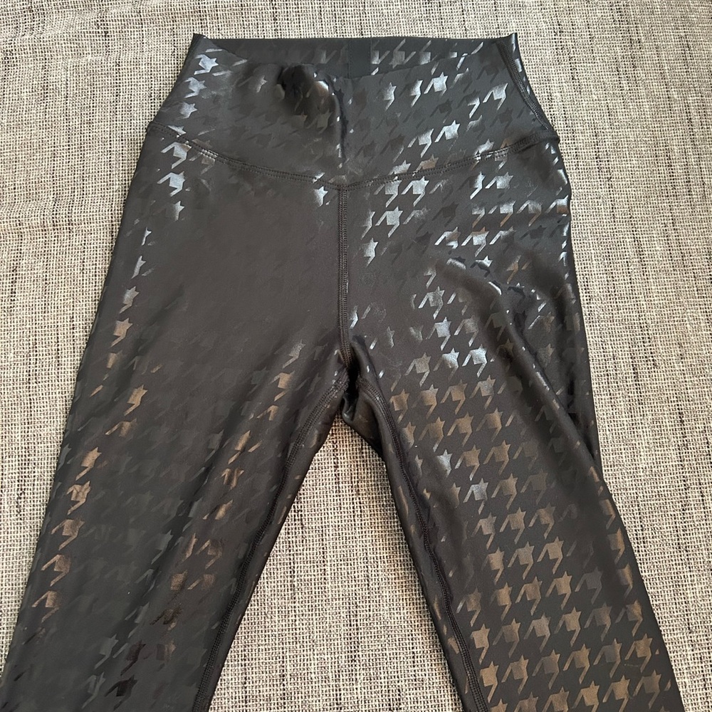 Peloton Black Houndstooth Leggings